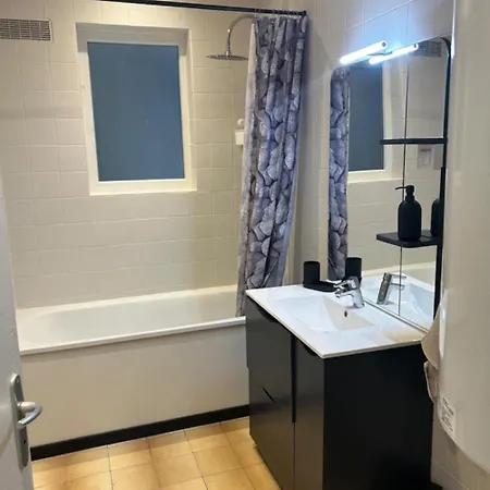 Enosis Дом отдыха Пор-ан-Бессен-Юппен